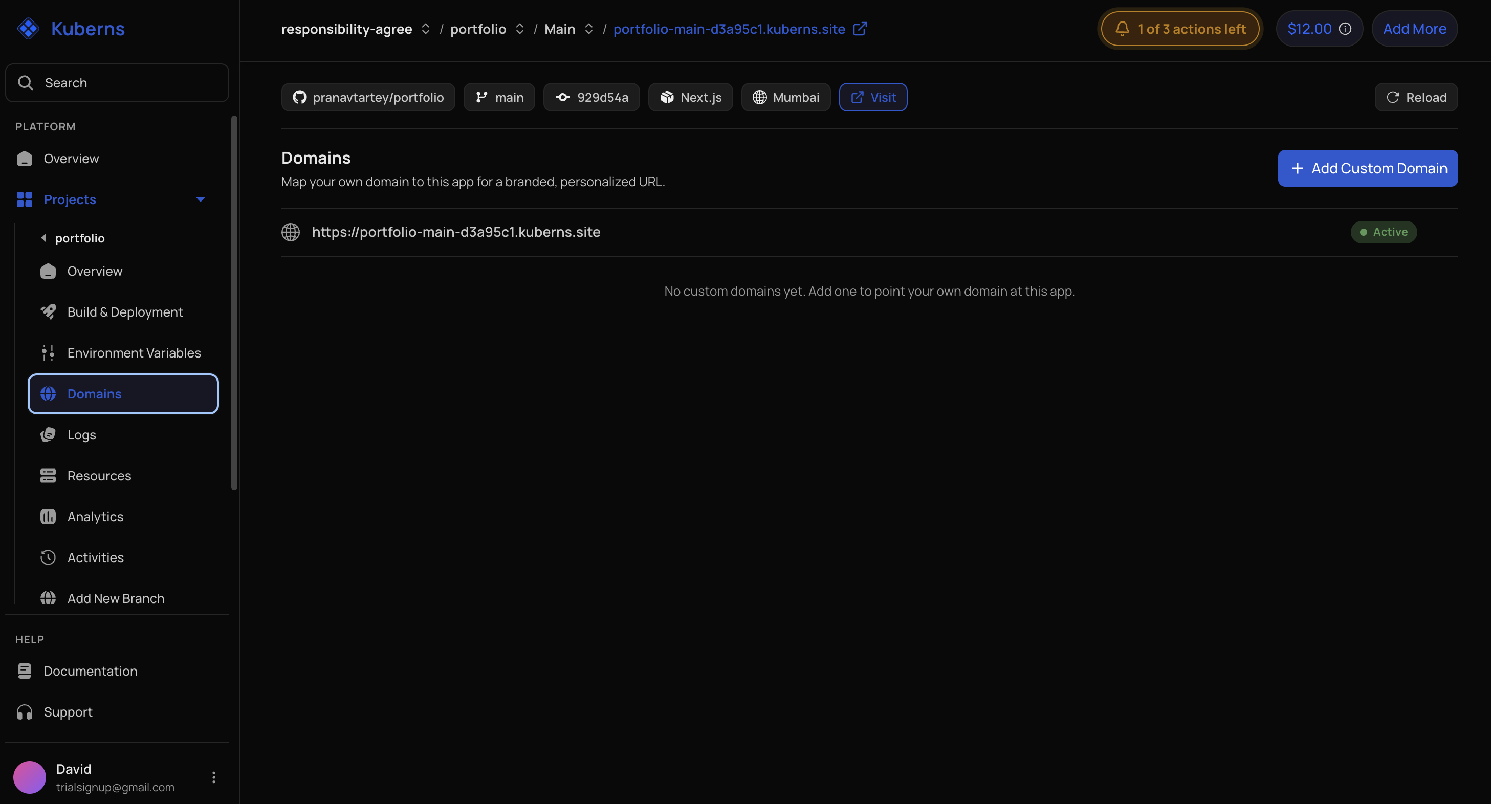 The Domains tab before any custom domain is added: the default kuberns.site URL marked Active, an empty custom-domain list, and the Add Custom Domain button